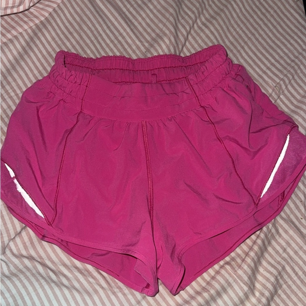 Lululemon pink hotty hot shorts 2.5 inch